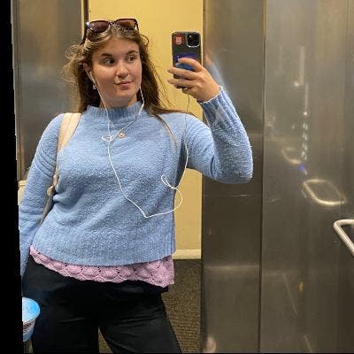 Professional 23yr Female Looking for a social flat Main Photo