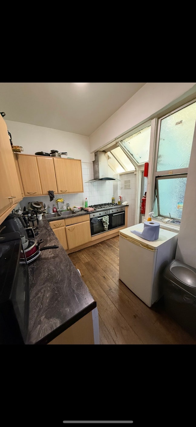 Bright Double Room Manor House  Main Photo