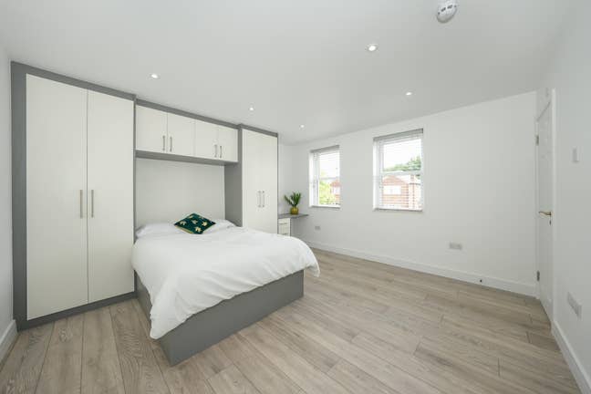 NEW EN-SUITE Rooms Near Reading Town Centre RG2 Main Photo