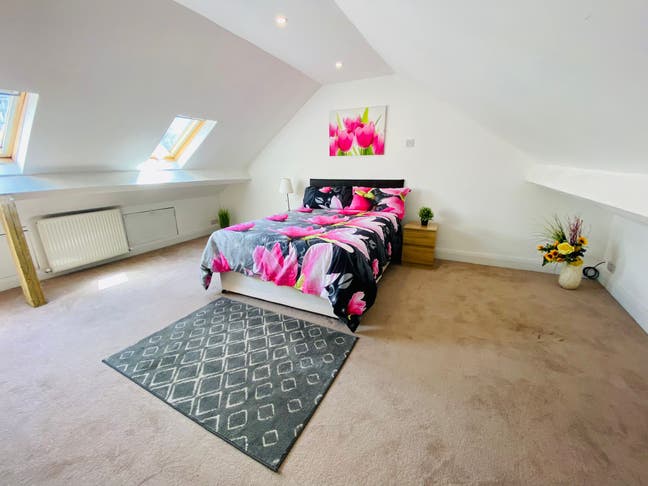 🌟 Comfortable Room in North Acton – Zone 2 🌟 Main Photo