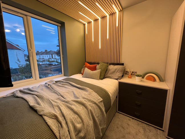 Comfortable & Spacious Double Room w/ Ensuite  Main Photo