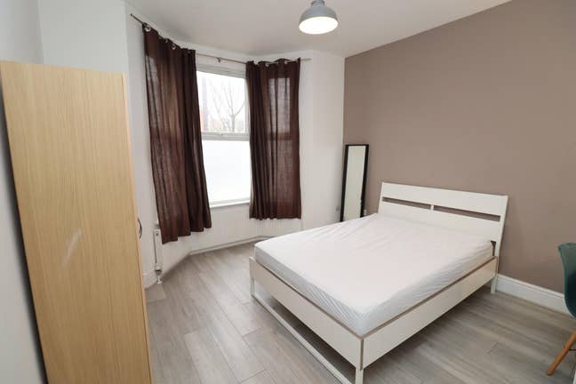 Prime Residential Area-- Amazing Rooms Available Main Photo