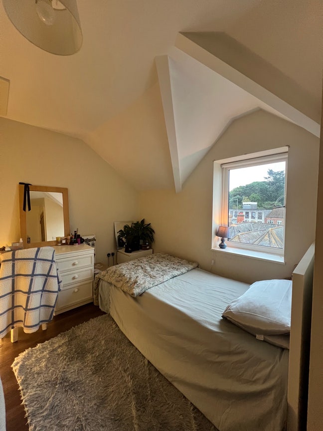 Furnished Single En-suite (BH1) Main Photo