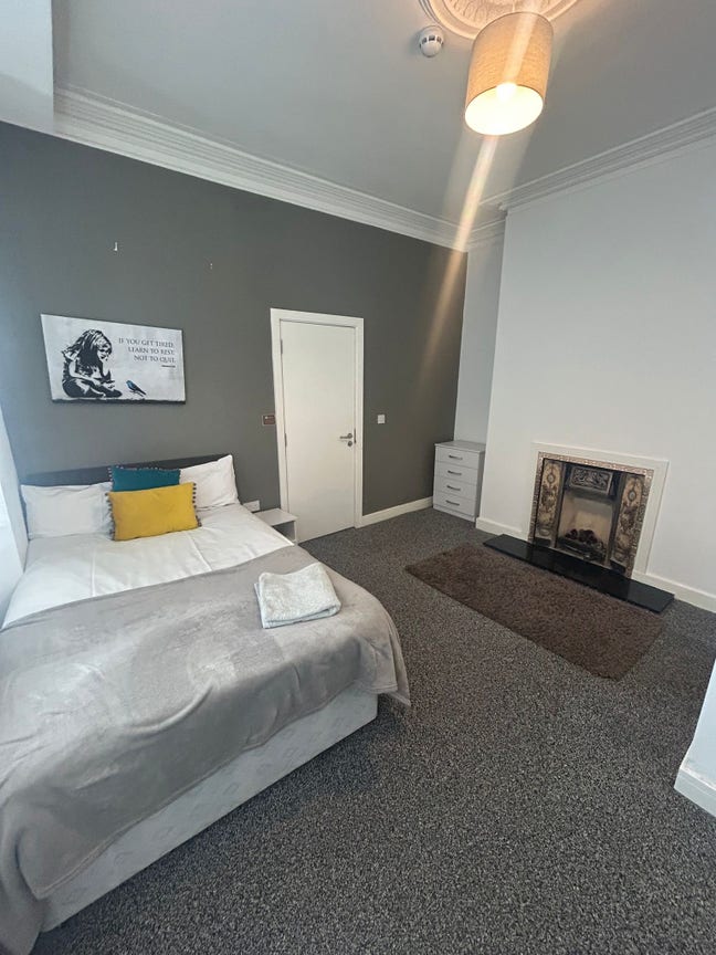 Ensuite Rooms in Quiet Professional Home Main Photo