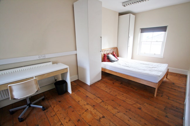 Large Room in Super CityCentre Professional House Main Photo