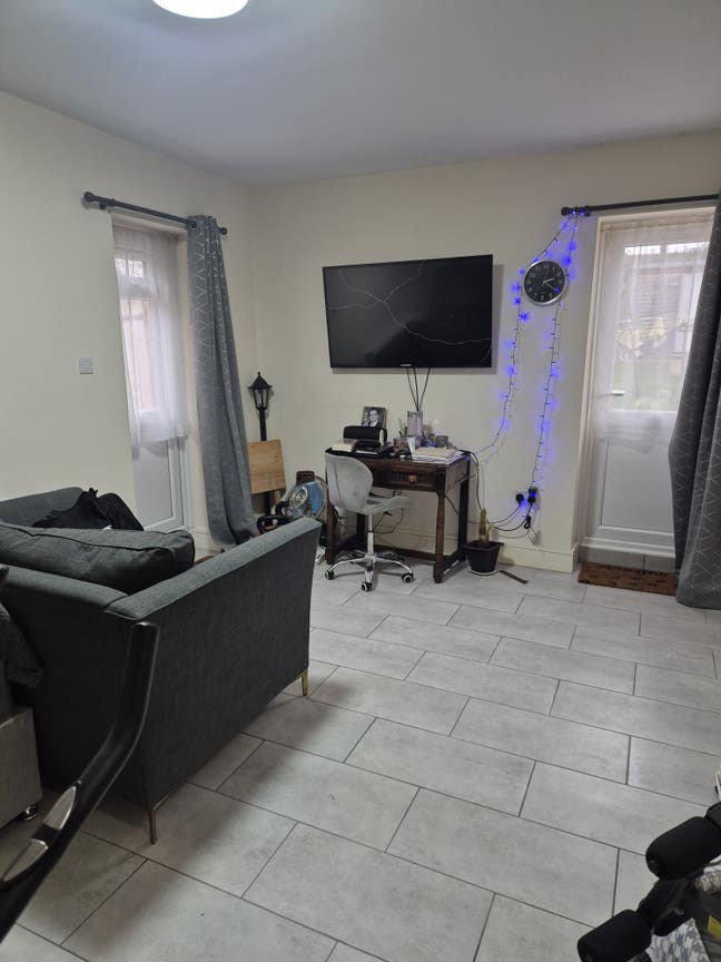Large room with ensuite to rent  Main Photo