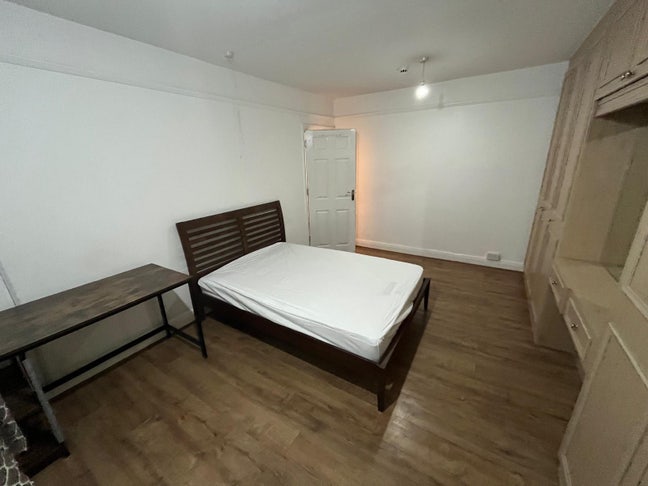 ** Premium Master Room - Wembley** Main Photo