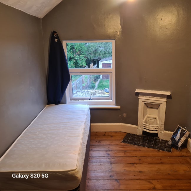 Beautiful single fully furnished, fully Renovated  Main Photo