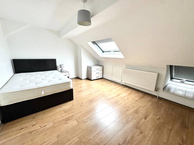 6  Double Room Available Now!!!!!!!(Mordem) Main Photo