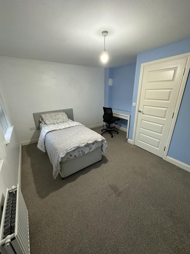 Two Spacious Double bedrooms Main Photo