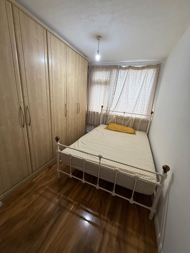 A room is Available for single or couple  Main Photo