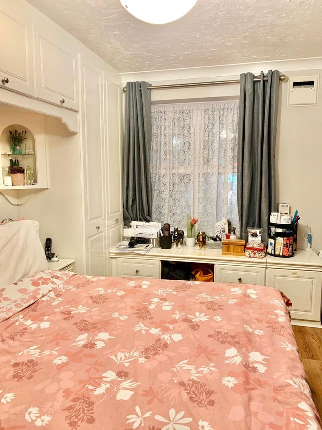 Double Room is available for rent - IG1 1NG Main Photo