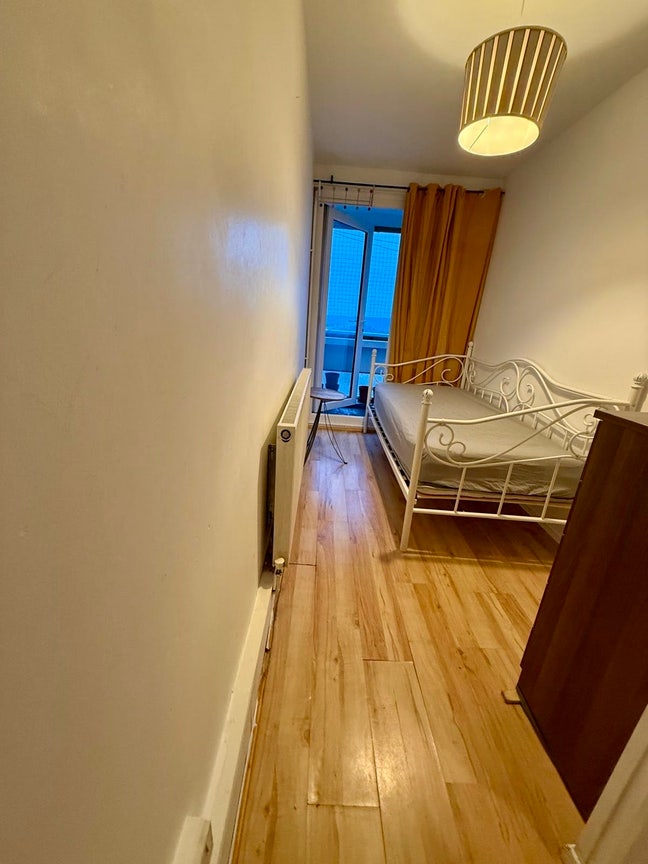 Single Room Available in Roehampton!  Main Photo