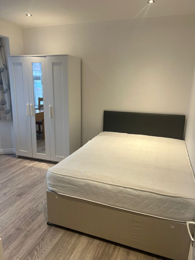 Studio for rent in NW2 Main Photo
