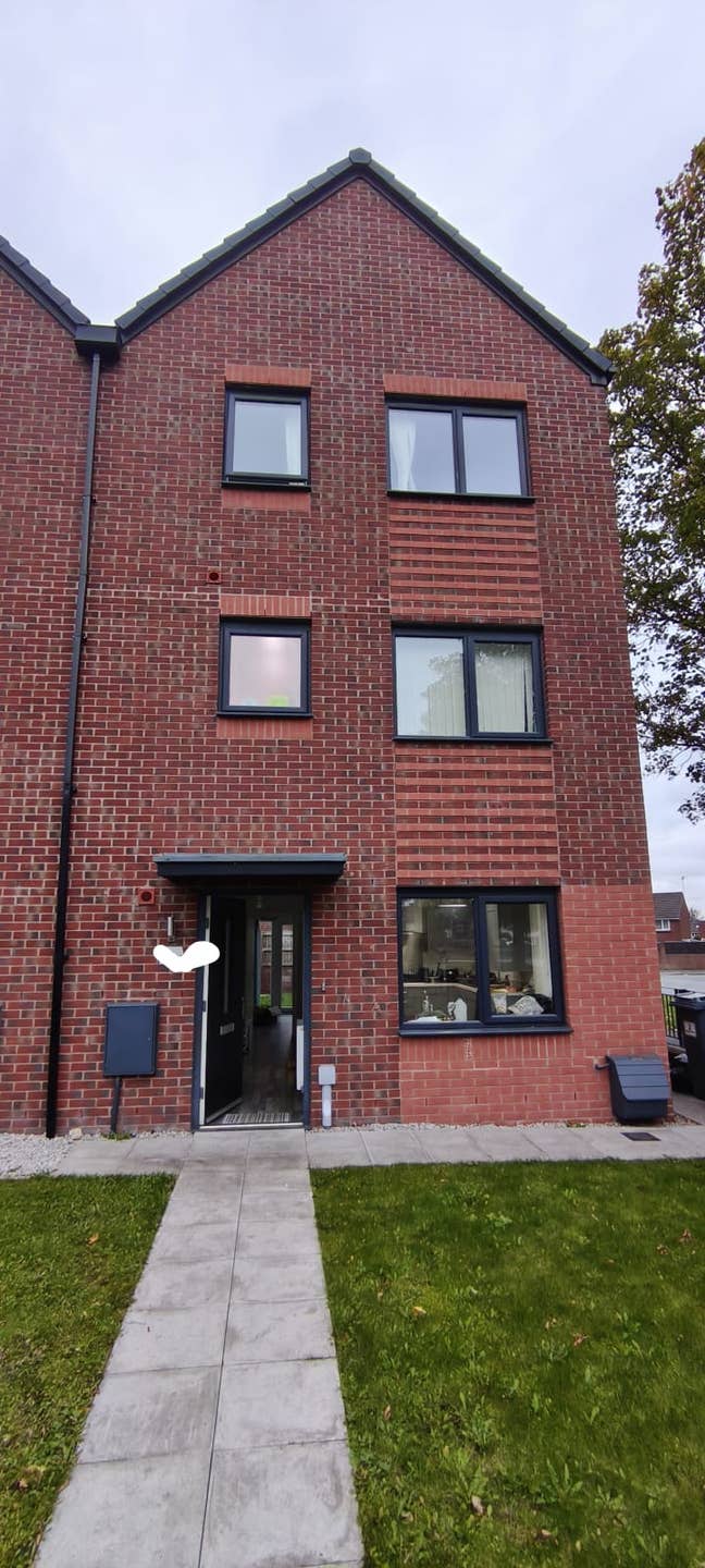Double room available – £450 + bills Main Photo