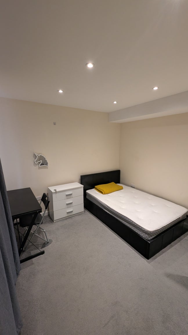 Lovely Double Room in New Build Flat – Brislington Main Photo