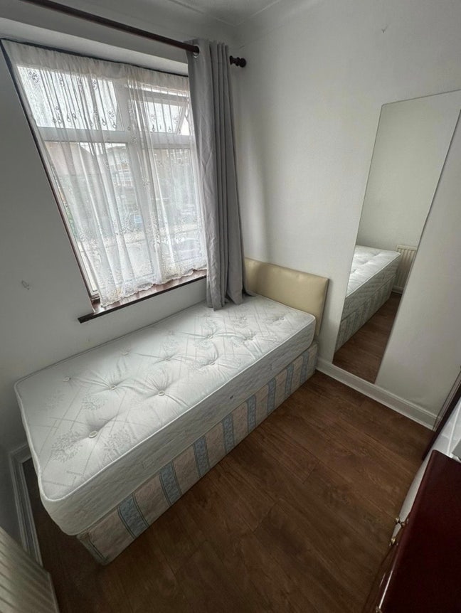 🛏️ Single Room to Let in- Kingsbury  Main Photo