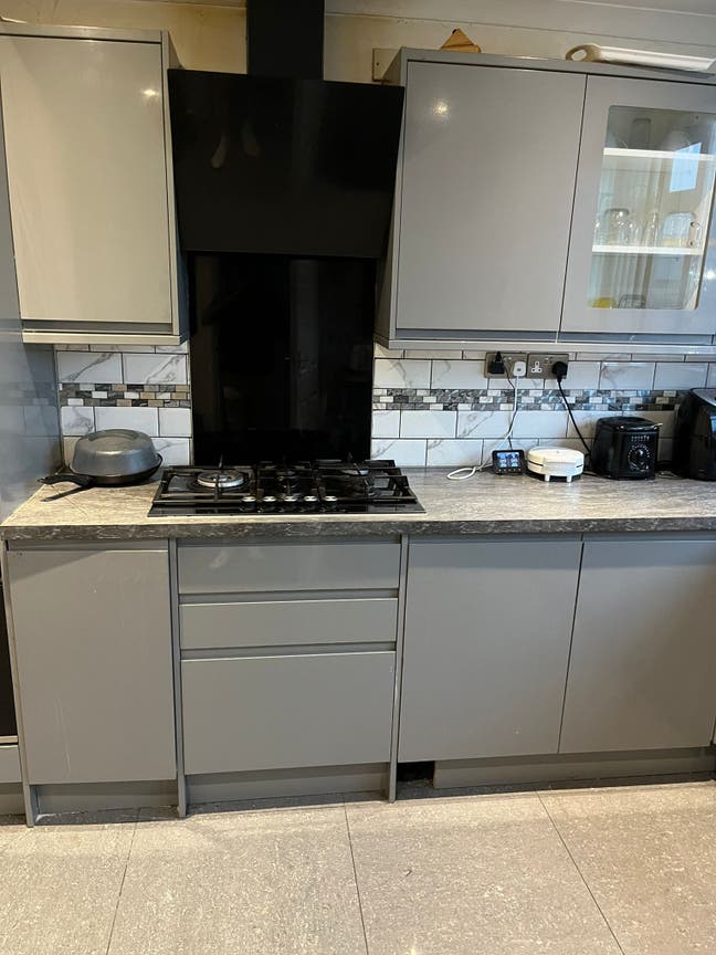 2 rooms available to rent in Tilbury  Main Photo