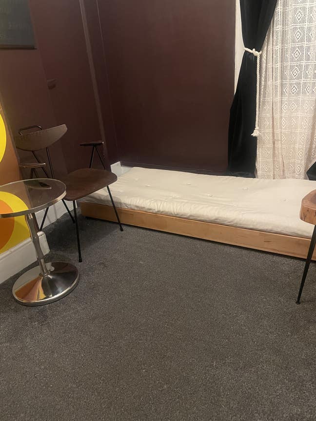 Single room for a single person  Main Photo