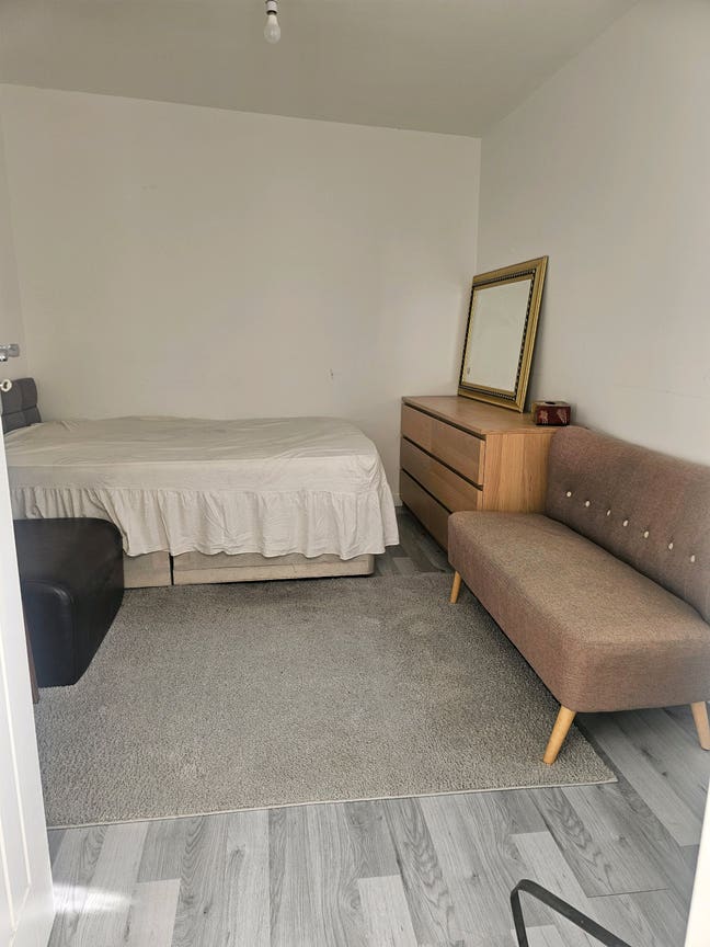 Double bedroom with own bathroom  Main Photo