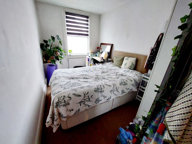  Double Room on Uxbridge High Street  Main Photo