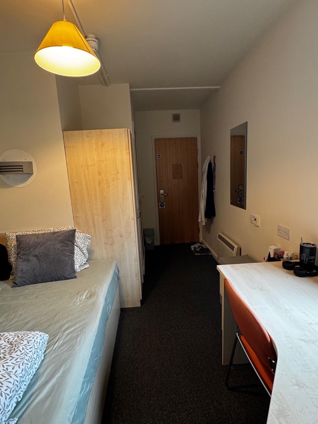 Ensuite Double Room Available  Main Photo