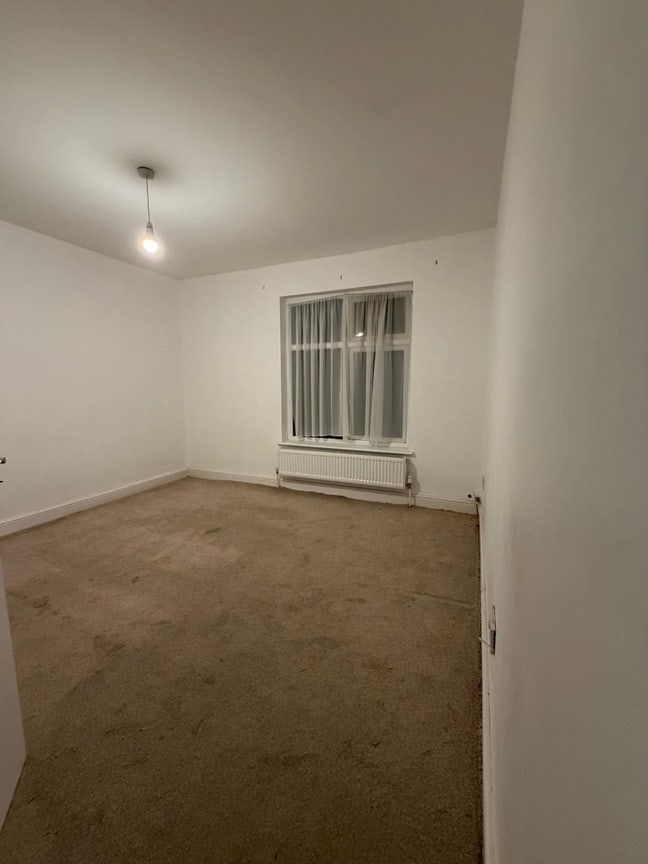 Double Room Available  Main Photo