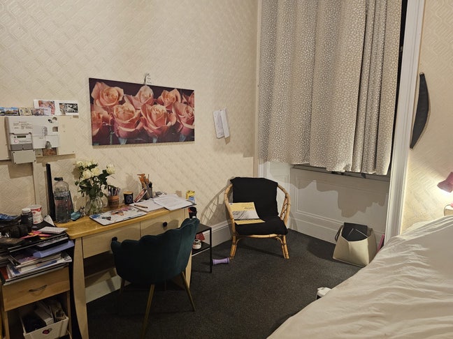 Sunny room in Marchmont/Brunstfield  Main Photo