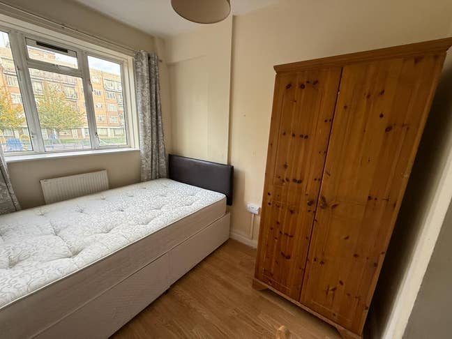 4 Lovely Rooms / Moments Away from Kilburn Station Main Photo