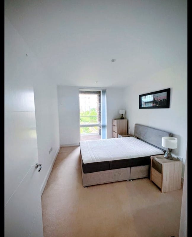 Double Room in amazing SE  apartment block! Main Photo