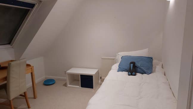 Small room with large garden, kitchen and lounge Main Photo