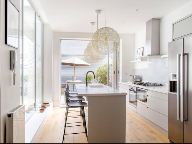 Luxury House West London Large Double Private bath Main Photo
