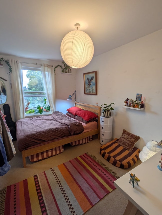 Large double room in lovely Stoke Newington house! Main Photo