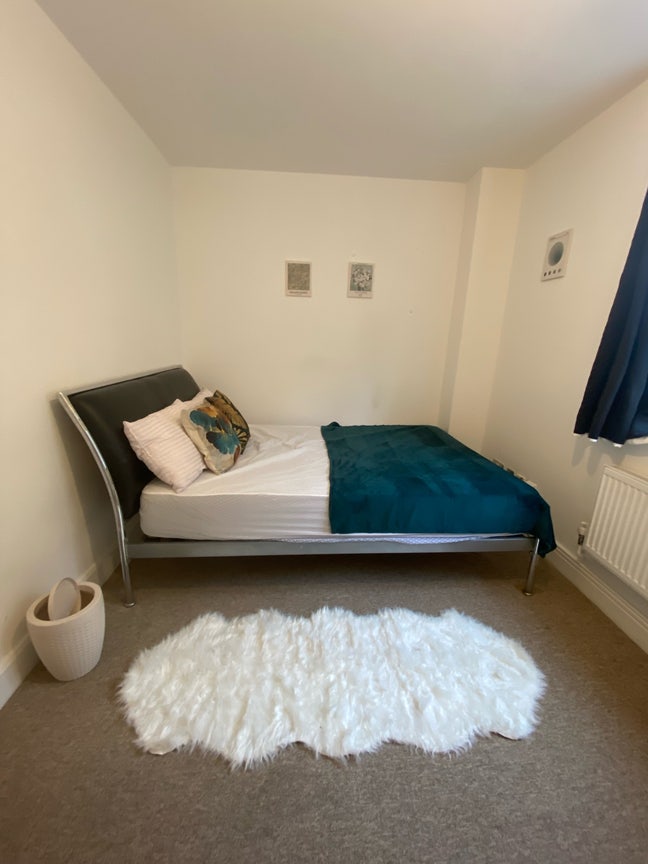 🏠 Spacious Living Room - Double Room  Main Photo
