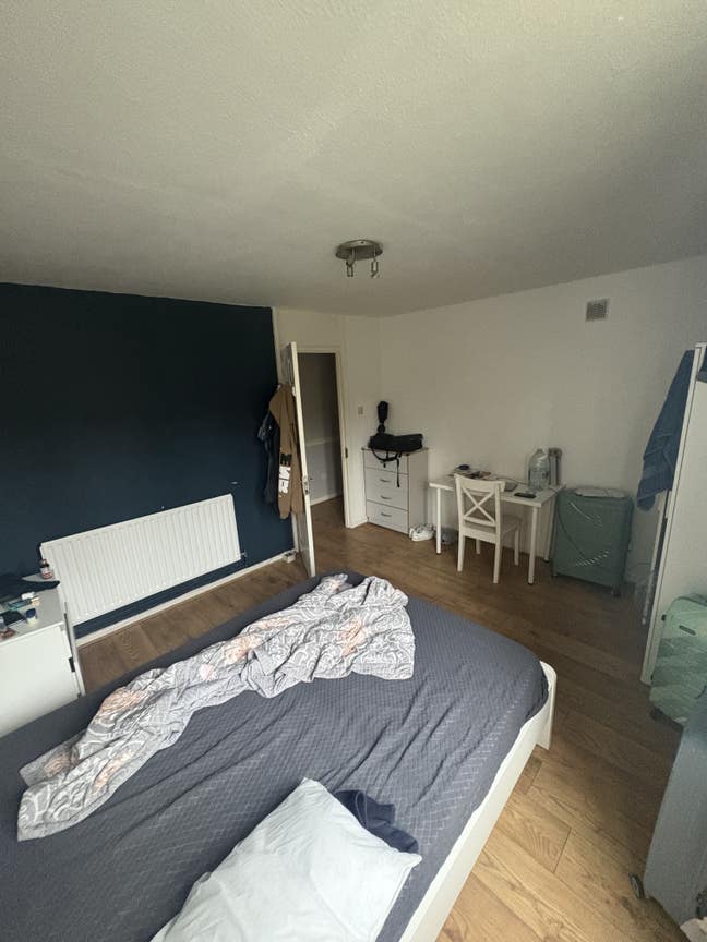 Sharing Flat Available.University of East London Main Photo
