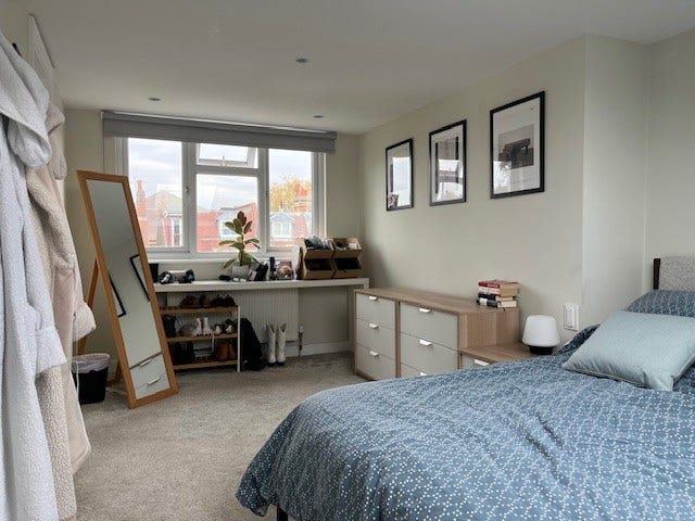 Large double with en-suite Main Photo