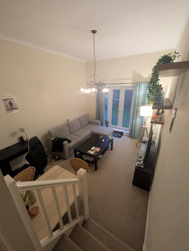 Fully furnished large 1 bed in central Guildford  Main Photo