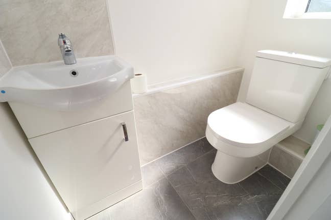 4 Beautiful Rooms in Shoredich! Central Line! Main Photo