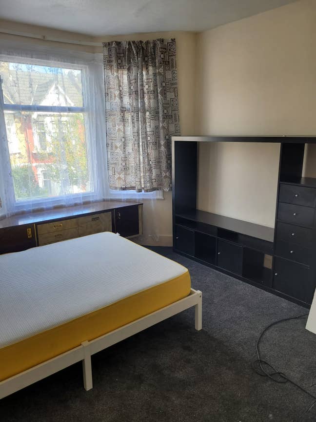 A Double bedroom Available in Newham area Main Photo