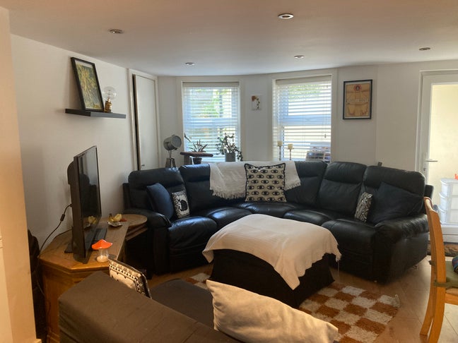 Big Double Room City Centre and garden Main Photo