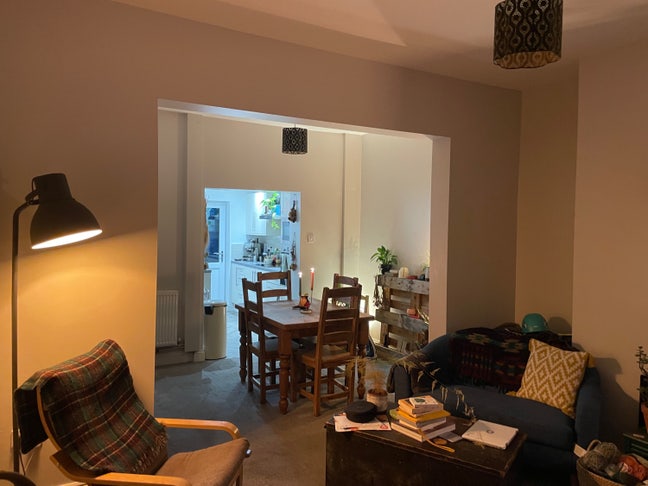 1 room in a 2 bed shared terrace house Main Photo
