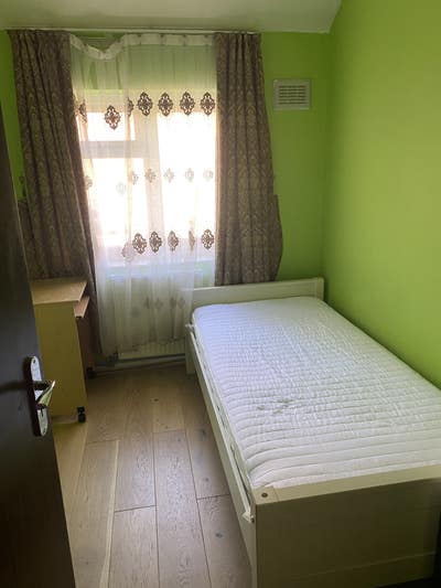 Beautiful ONE double room available Main Photo