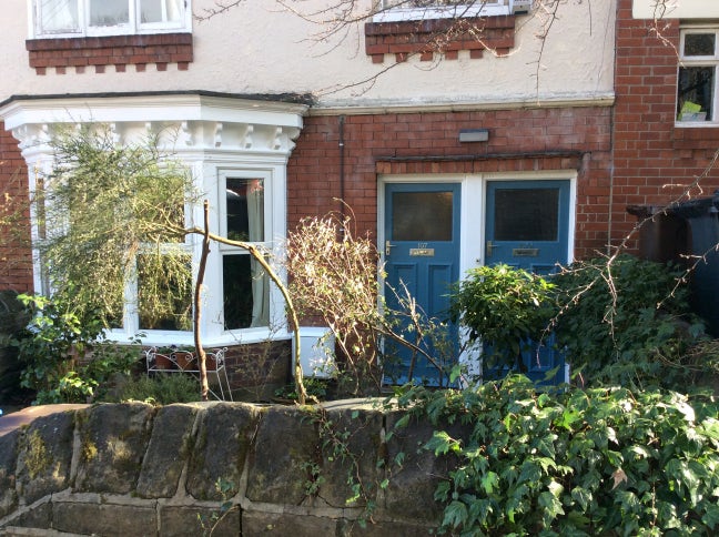Self contained flat for one person near university Main Photo