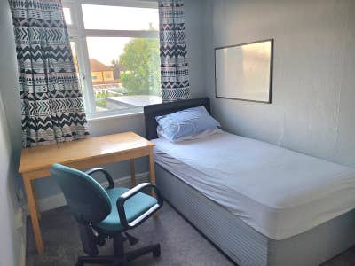 Spacious Room for Rent – Rayners Lane, Harrow (HA2 Main Photo