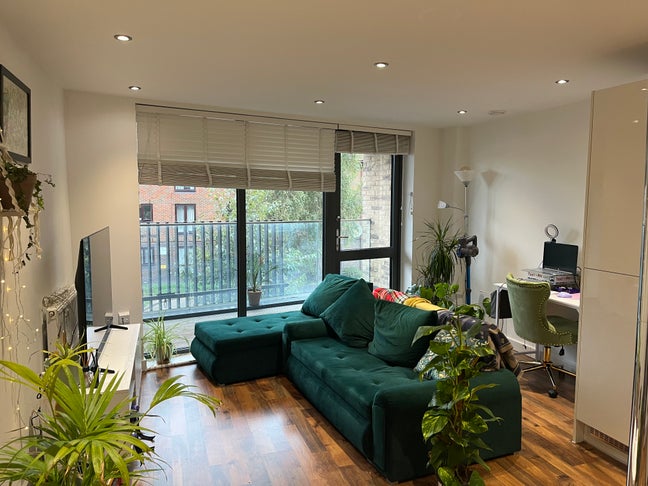 Ensuite in 2 bed 2 bath - South Bermondsey Main Photo