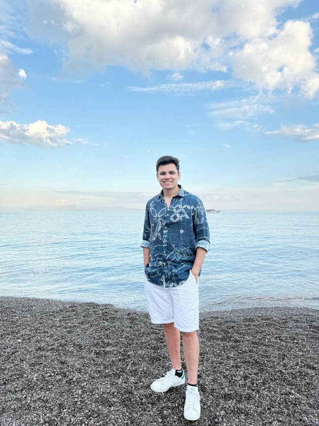 Professional Male Seeking Ensuite Double Room Main Photo