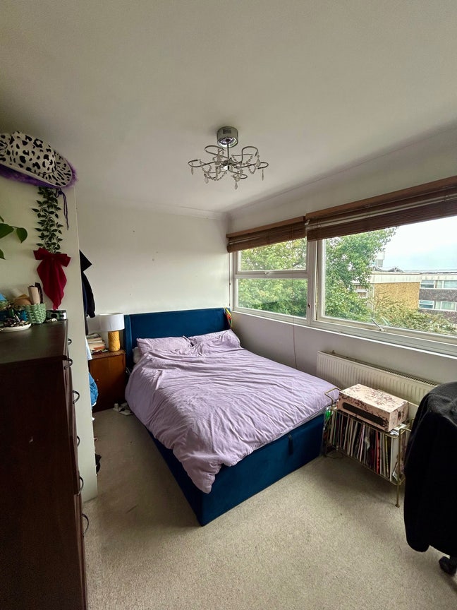 Double room available in beautiful hove flat Main Photo