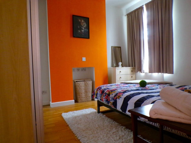  3 Double Room Available !!😃 in Fulham Main Photo