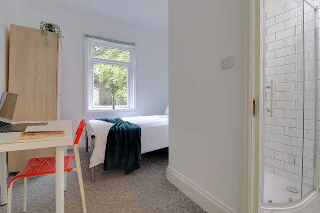 Beautiful Room Available - Your Perfect New Home! Main Photo