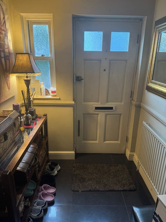 Bills Included: Spacious, Extra Large Double Room Main Photo